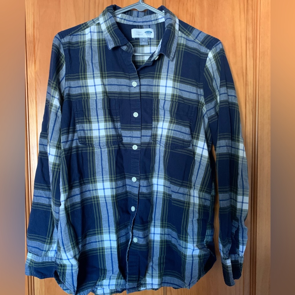 Navy and green Old Navy flannel. Size Medium.